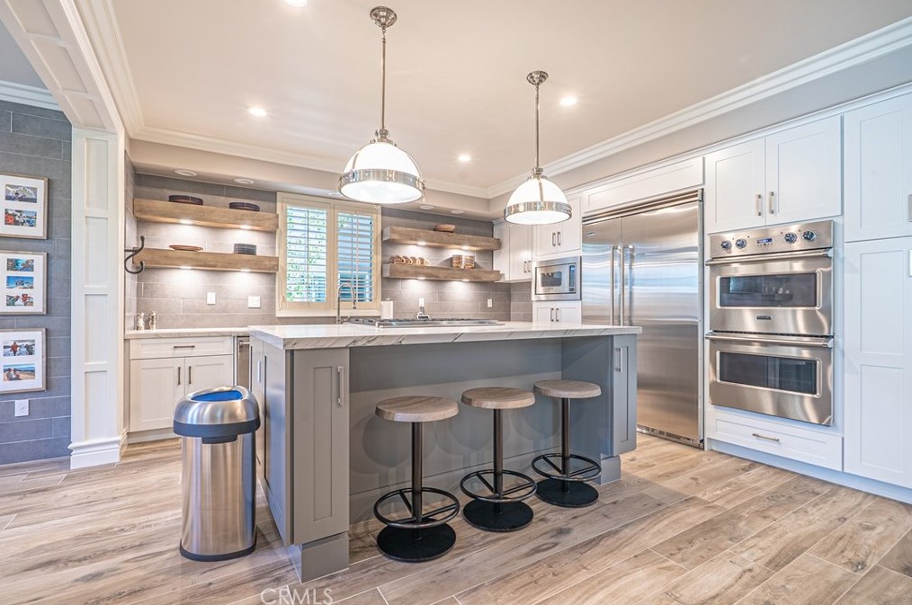 26822 Peppertree Dr, Santa Clarita CA  91381-0611 exterior