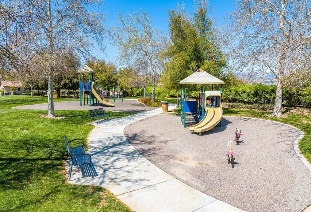 26822 Peppertree Dr, Santa Clarita CA  91381-0611 exterior