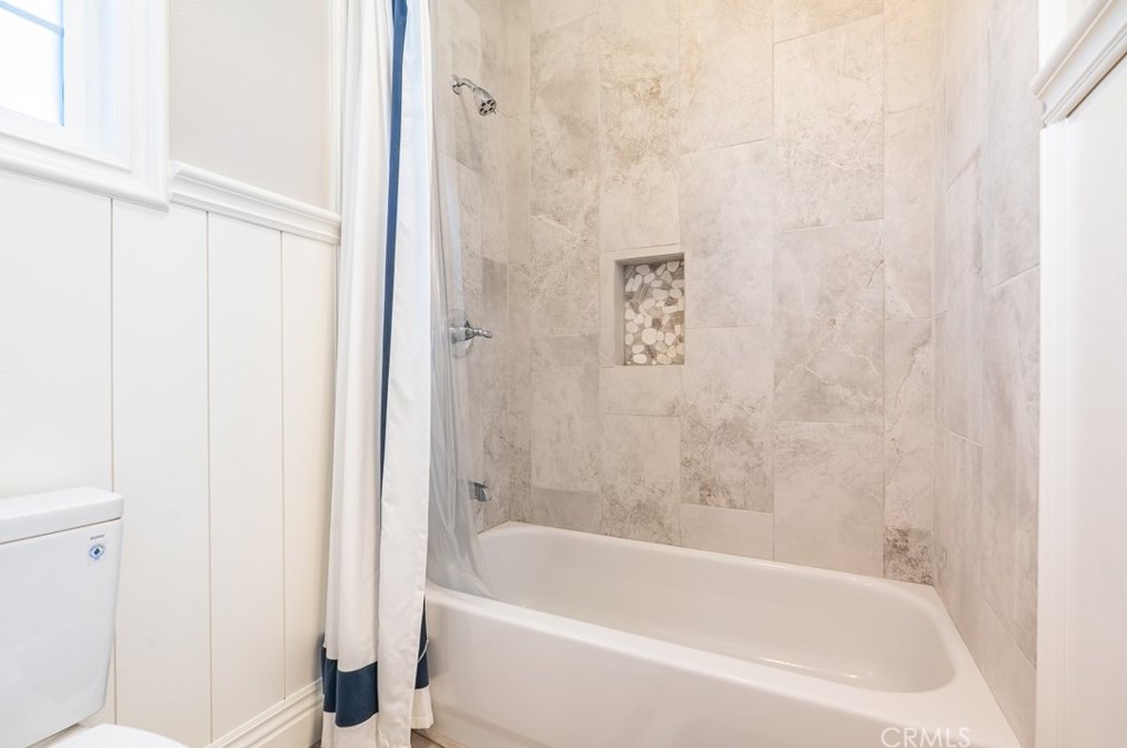 26822 Peppertree Dr, Santa Clarita CA  91381-0611 exterior