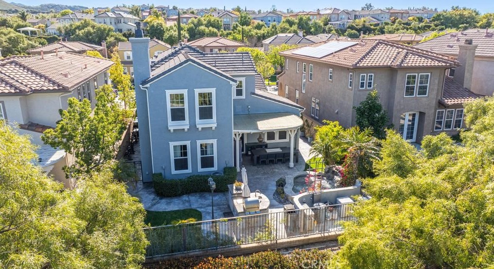 26822 Peppertree Dr, Santa Clarita CA  91381-0611 exterior
