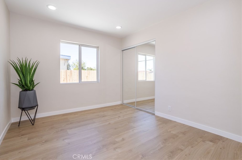 13991 Daventry St, Los Angeles CA  91331-3515 exterior