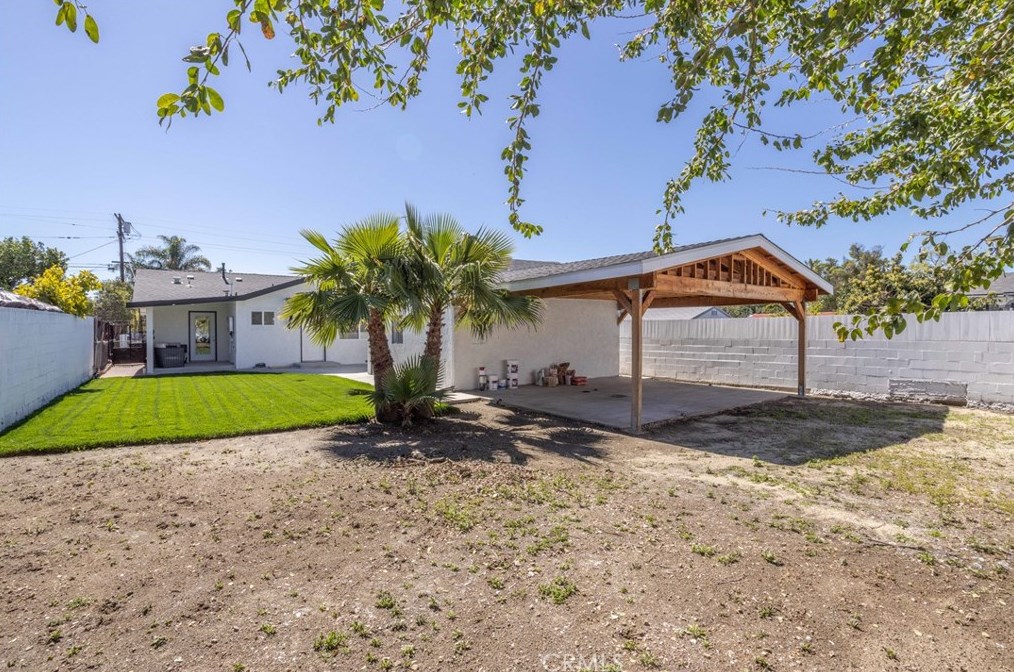 13991 Daventry St, Los Angeles CA  91331-3515 exterior