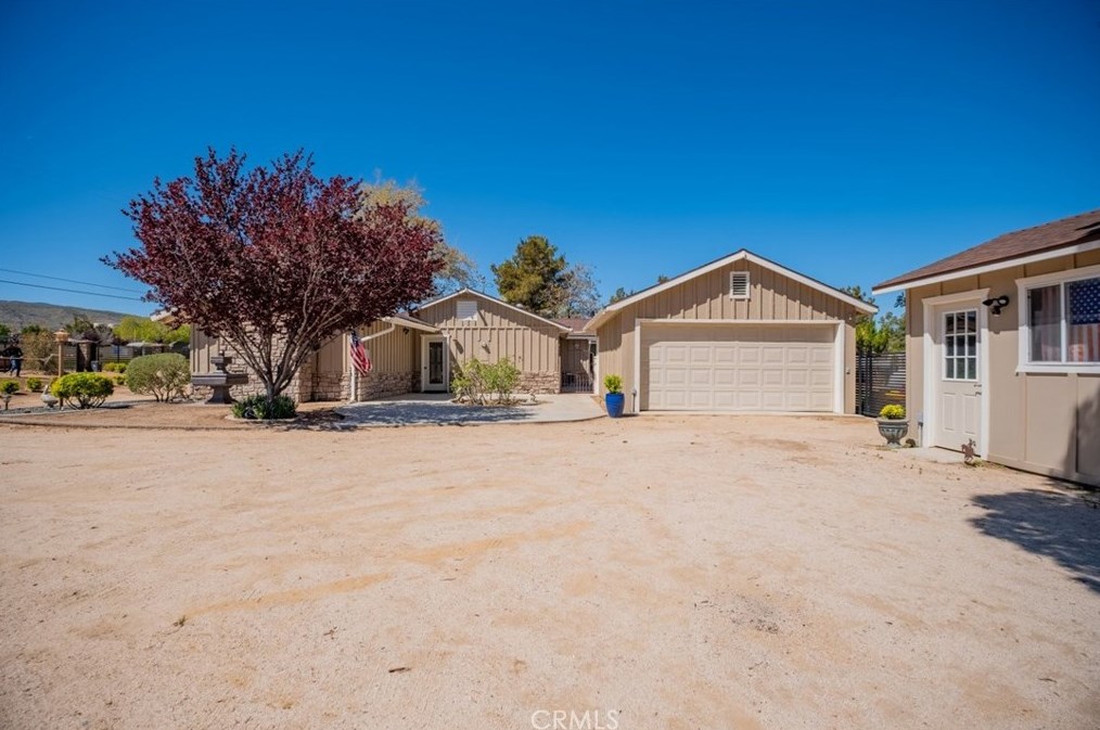 4039 Avenue, Palmdale, CA