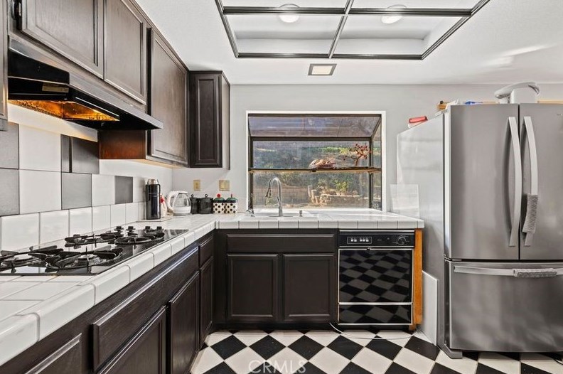 1822 Bradcliff Way, Palmdale CA  93551-4095 exterior