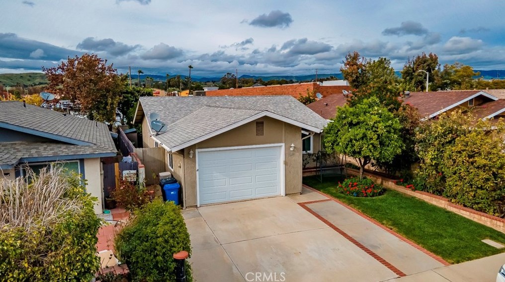 12509 James Weak Ave, Moorpark, CA 93021