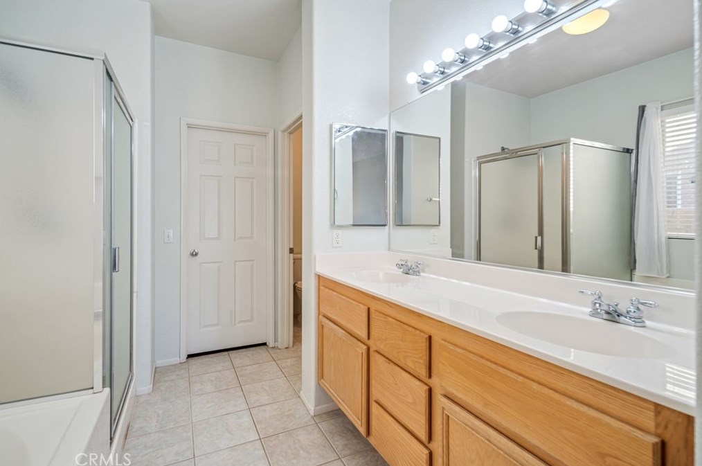 1752 Windermere Dr, Lancaster CA  93534-5316 exterior