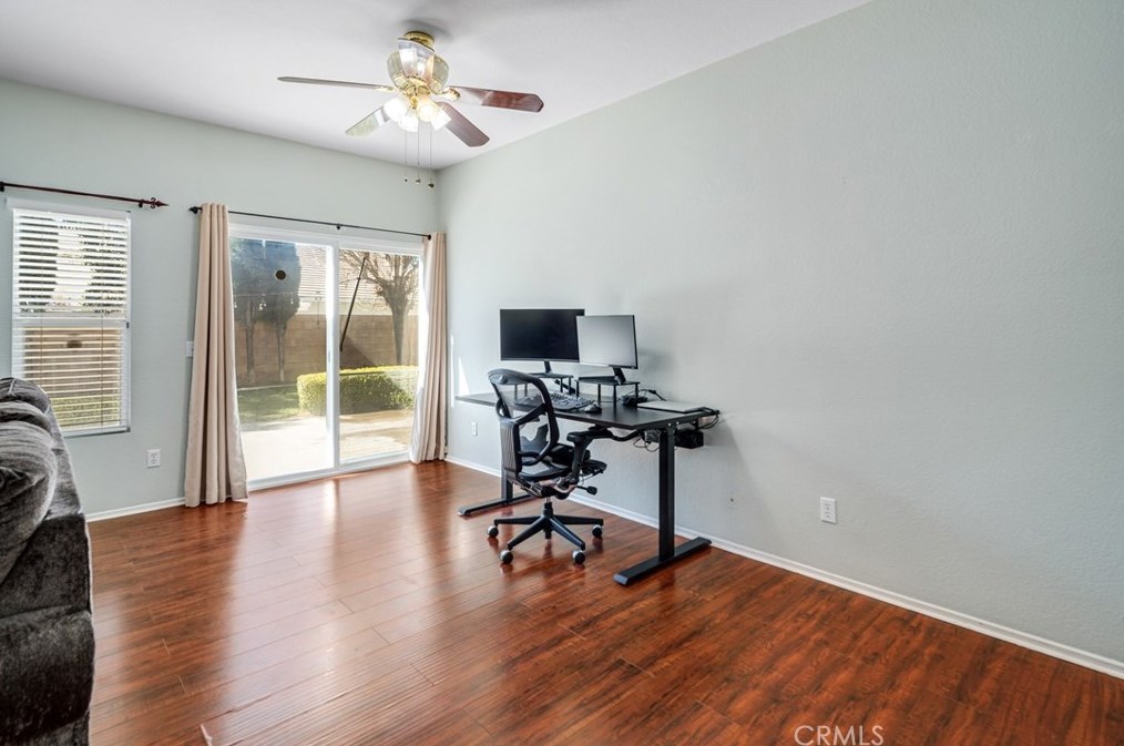 1752 Windermere Dr, Lancaster CA  93534-5316 exterior