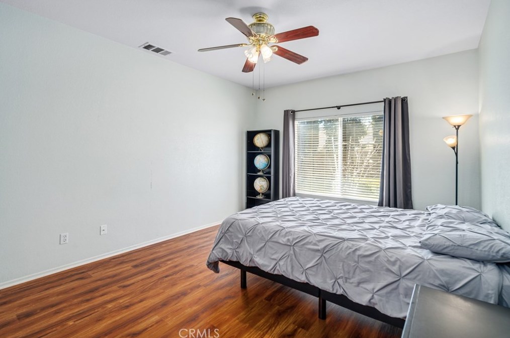 1752 Windermere Dr, Lancaster CA  93534-5316 exterior