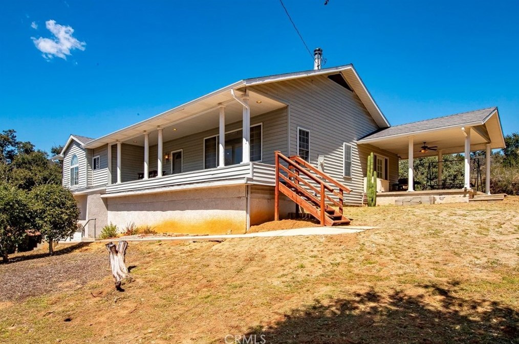 15811 Calle El Capitan, Santa Clarita, CA 91390-4952