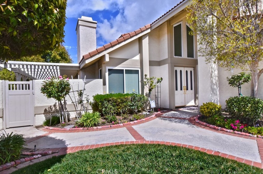 23651 Mesa Ct, Santa Clarita, CA 91355-2137