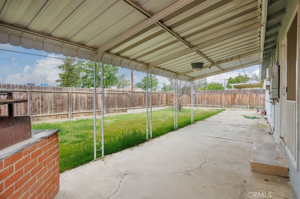 2804 Occidental St, Bakersfield CA  93305-2327 exterior