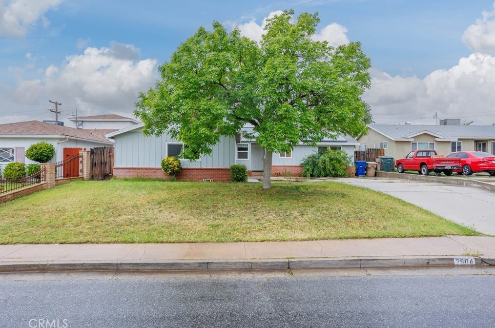 2804 Occidental St, Bakersfield, CA 93305-2327
