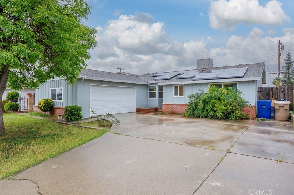 2804 Occidental St, Bakersfield CA  93305-2327 exterior