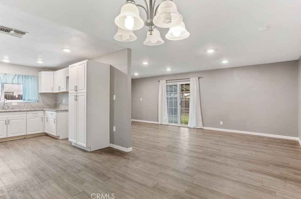 2804 Occidental St, Bakersfield CA  93305-2327 exterior