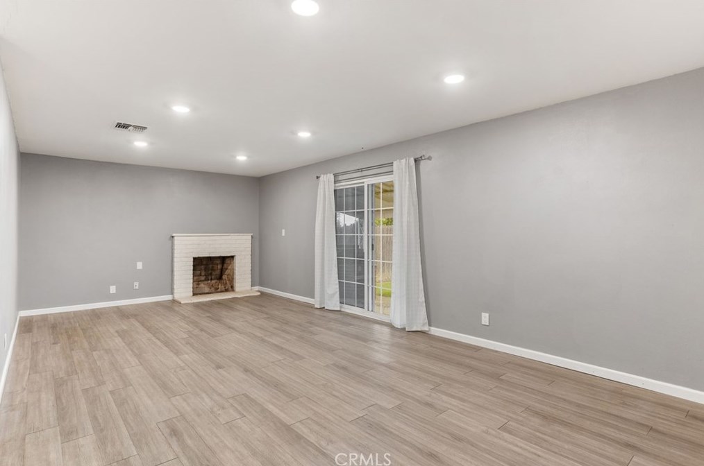 2804 Occidental St, Bakersfield CA  93305-2327 exterior