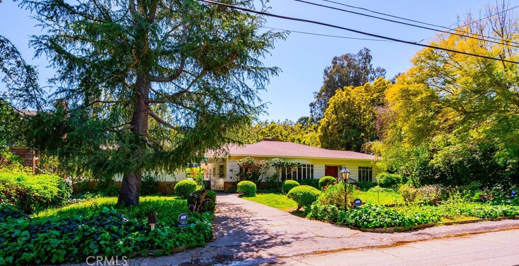 11940 Iredell St, North Hollywood, CA 91604-4120