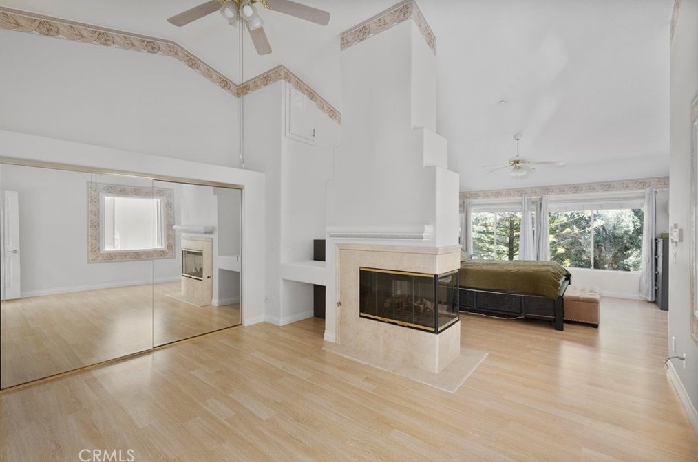 18015 Dali Dr, San Fernando CA  91344-1946 exterior