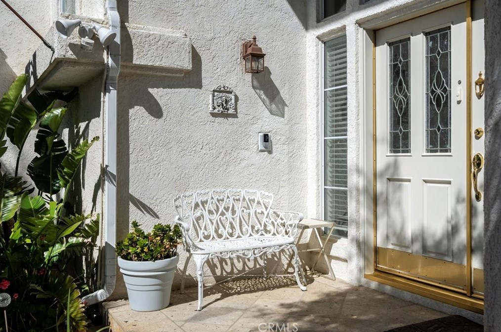 18015 Dali Dr, San Fernando CA  91344-1946 exterior