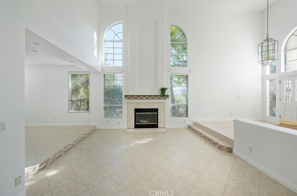 18015 Dali Dr, San Fernando CA  91344-1946 exterior