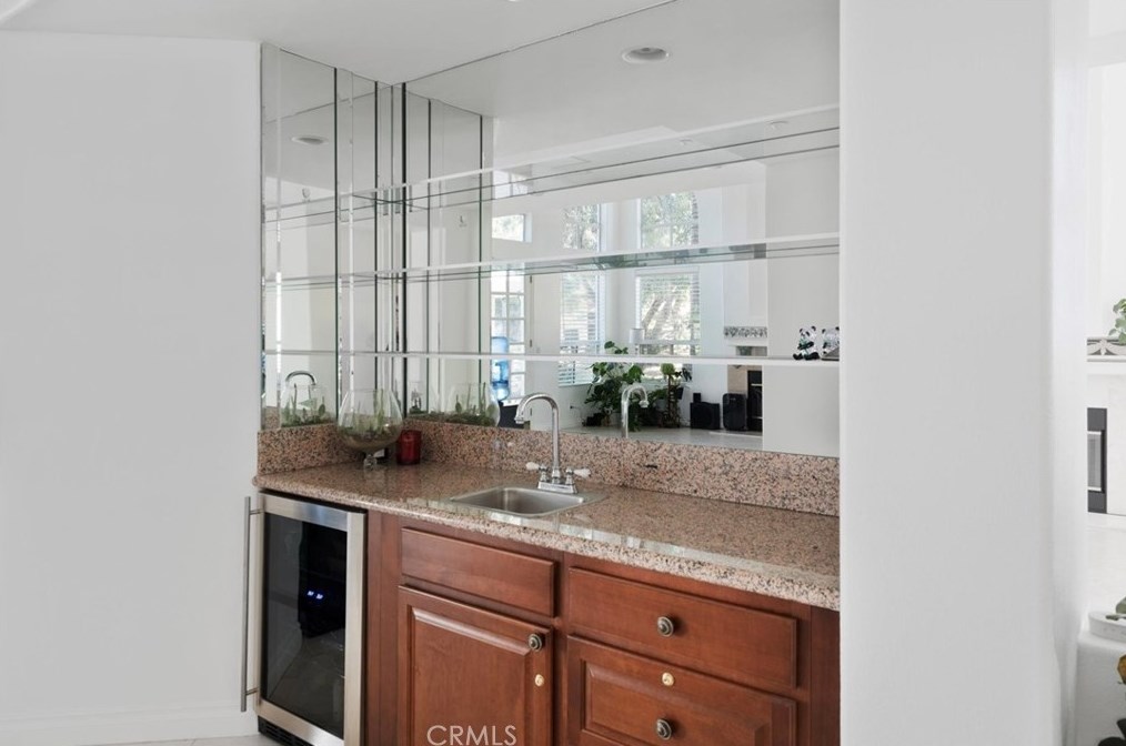 18015 Dali Dr, San Fernando CA  91344-1946 exterior