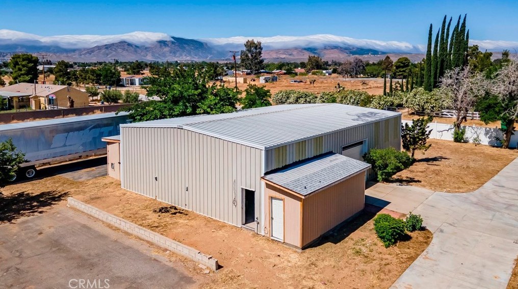 40556 11 St, Palmdale CA  93551-2019 exterior