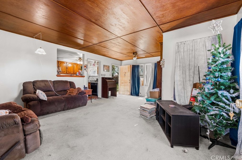 43220 6th St, Lancaster, CA 93535-4760