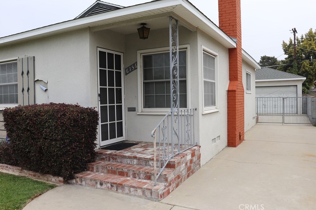 6156 Colbath Ave, Van Nuys, CA 91401-2201