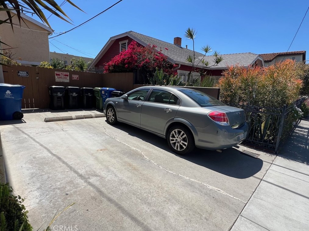 4354 Oakwood Ave, Los Angeles CA  90004-3107 exterior