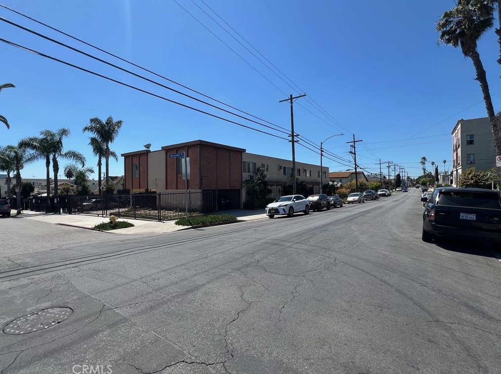 4354 Oakwood Ave, Los Angeles, CA 90004-3278
