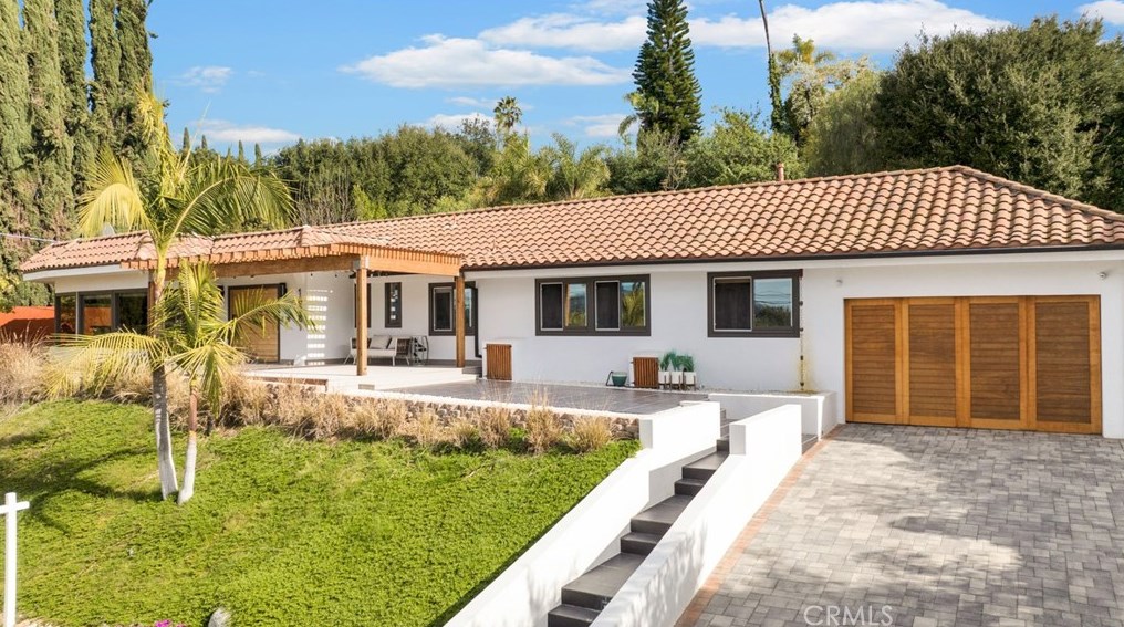 16381 Mandalay Dr, San Fernando, CA 91346