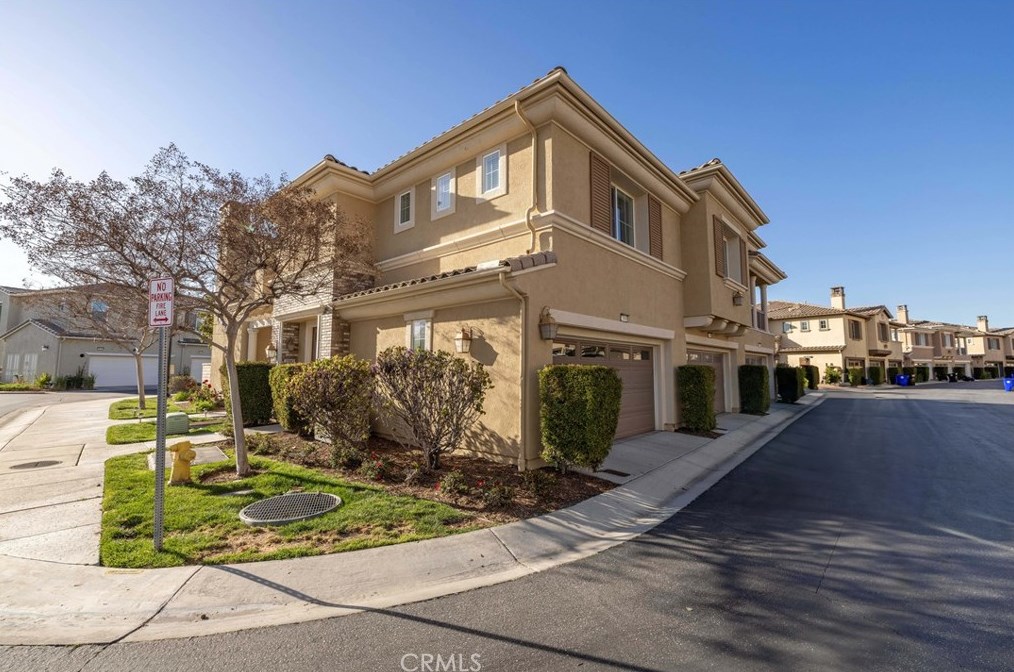 23941 Brescia Dr, Santa Clarita, CA 91354