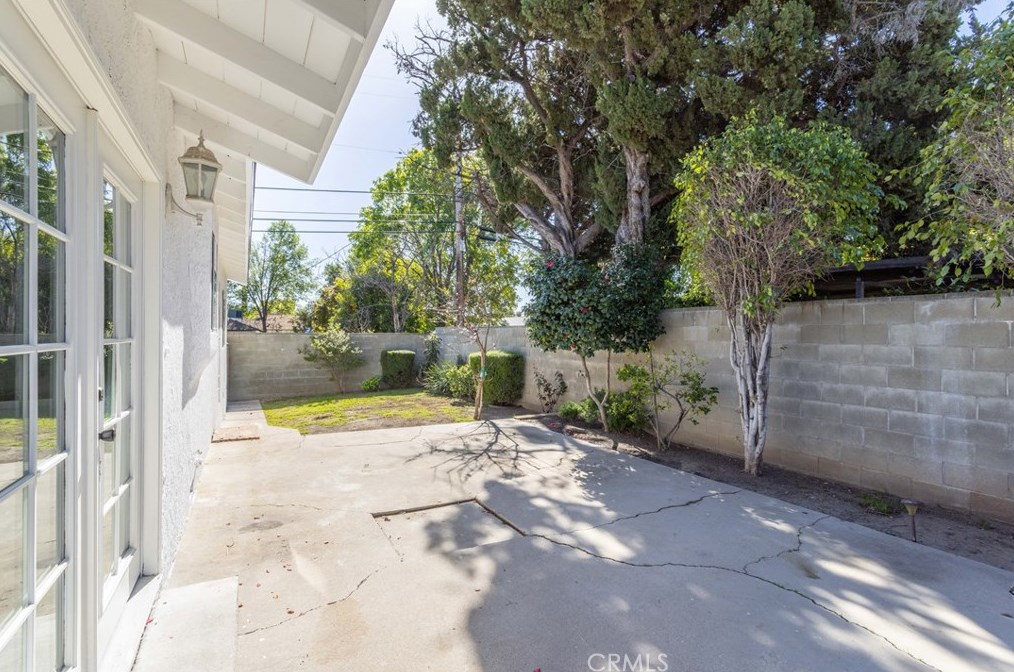 17244 Tribune St, San Fernando CA  91344-4841 exterior