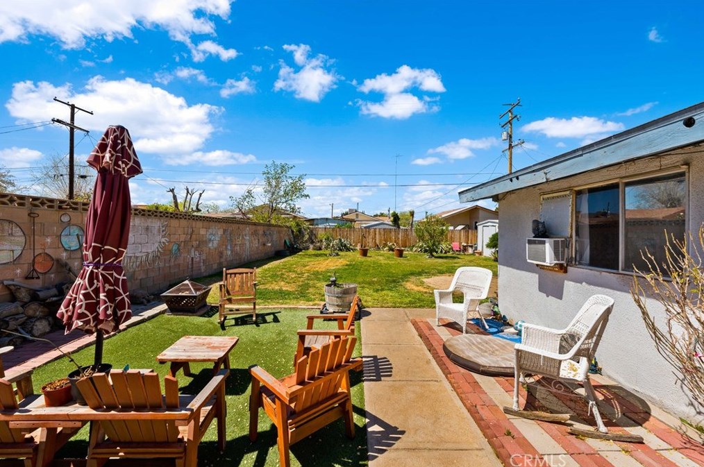 38457 Glenbush Ave, Palmdale CA  93550-4315 exterior