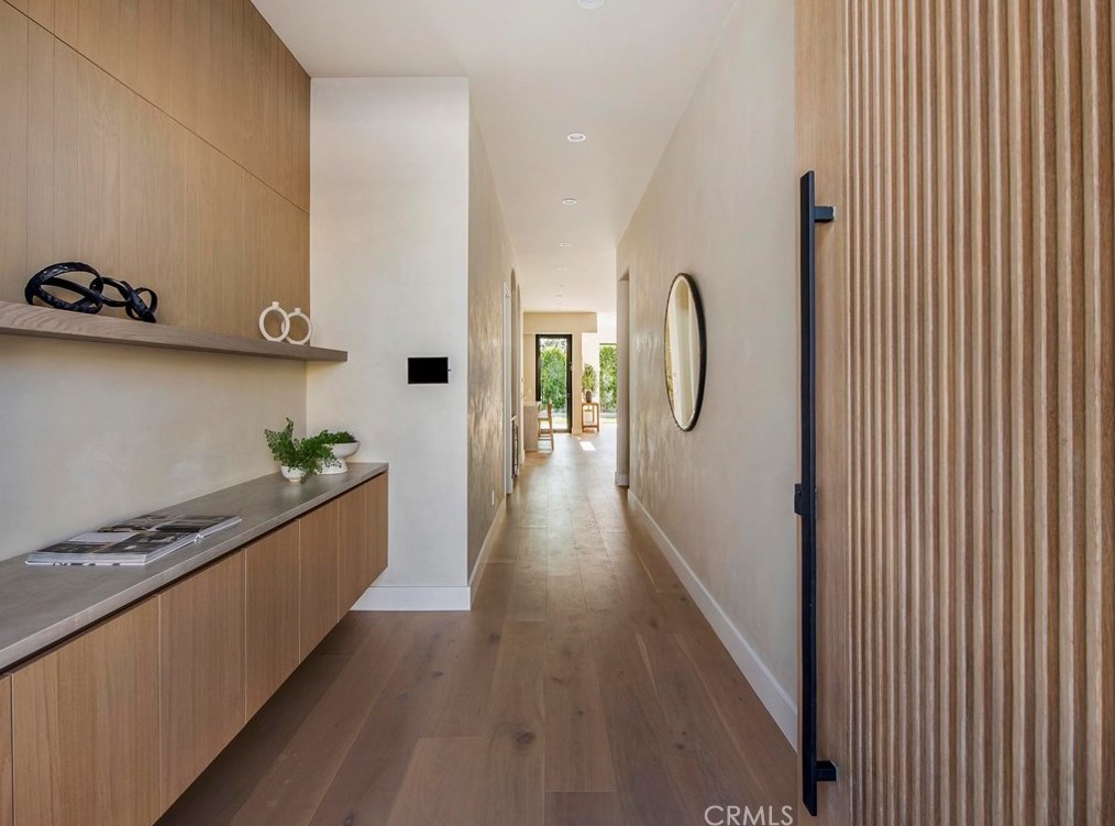 5027 Nagle Ave, Van Nuys, CA 91423