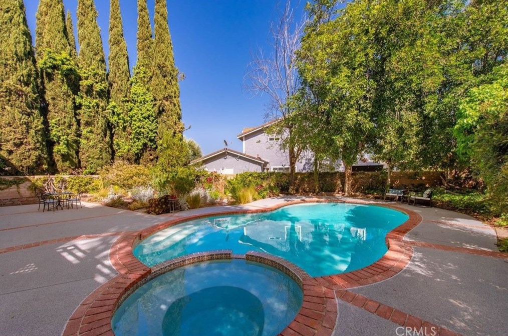 2906 Rob Ct, Thousand Oaks CA exterior