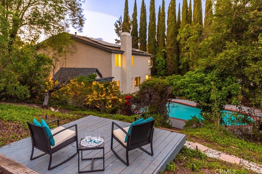 2906 Rob Ct, Thousand Oaks CA exterior