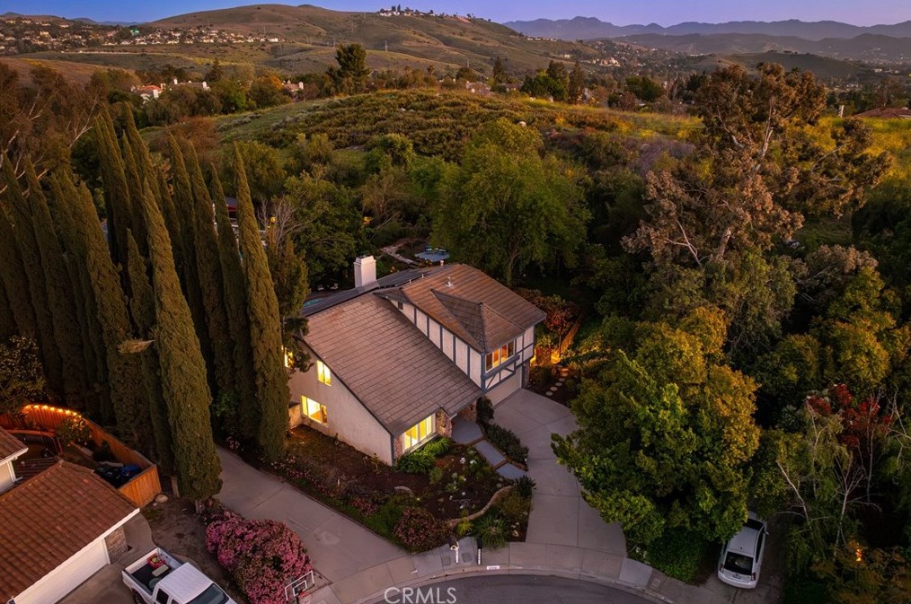 2906 Rob Ct, Thousand Oaks CA exterior