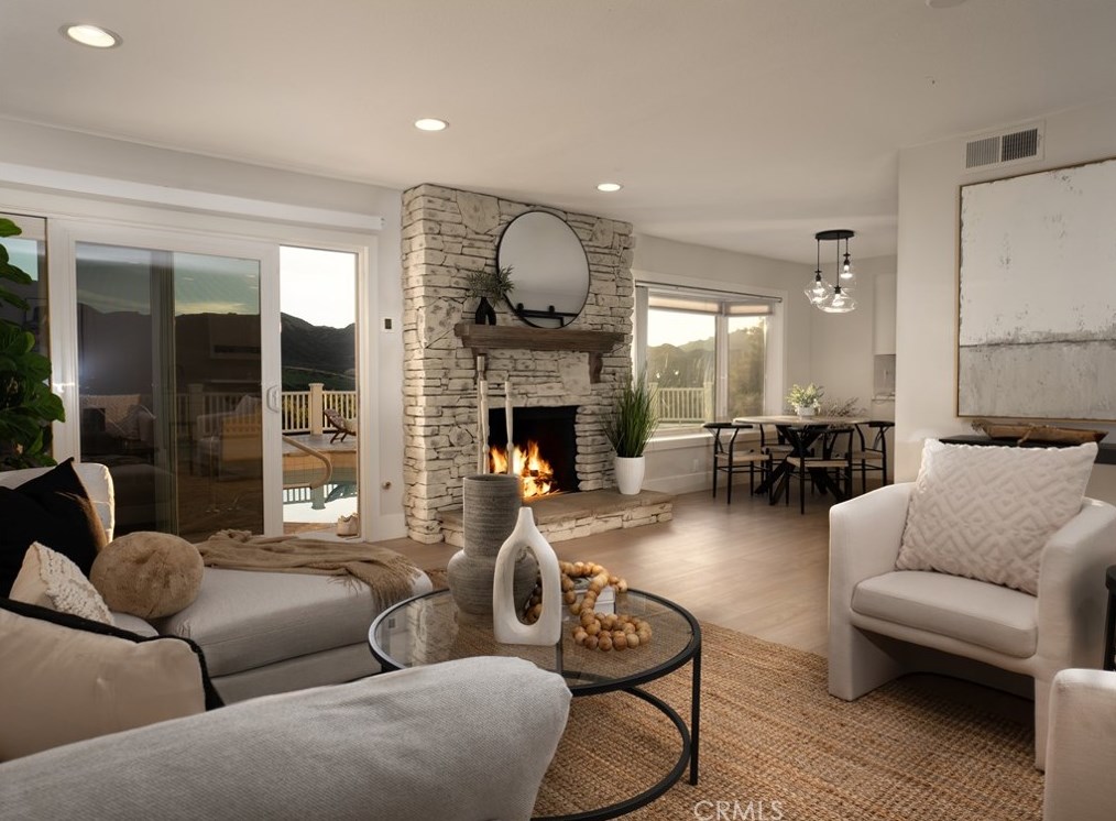 3563 Twin Lk Rdg, Thousand Oaks CA  91361-3928 exterior