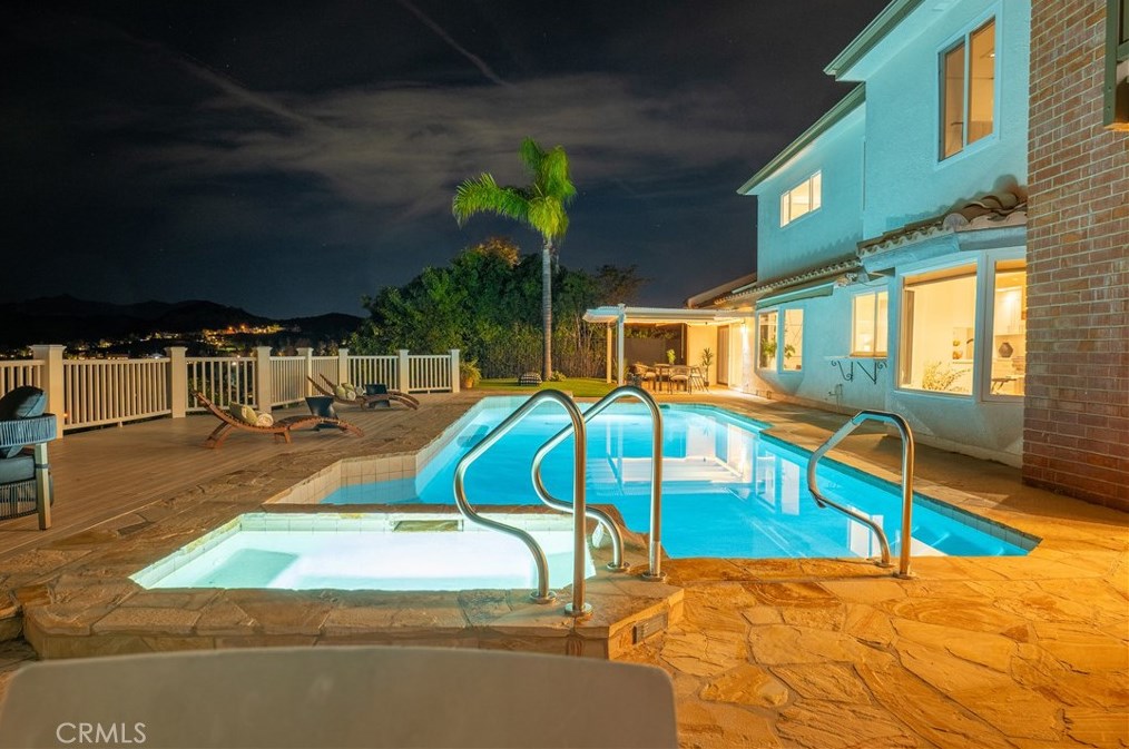 3563 Twin Lk Rdg, Thousand Oaks CA  91361-3928 exterior