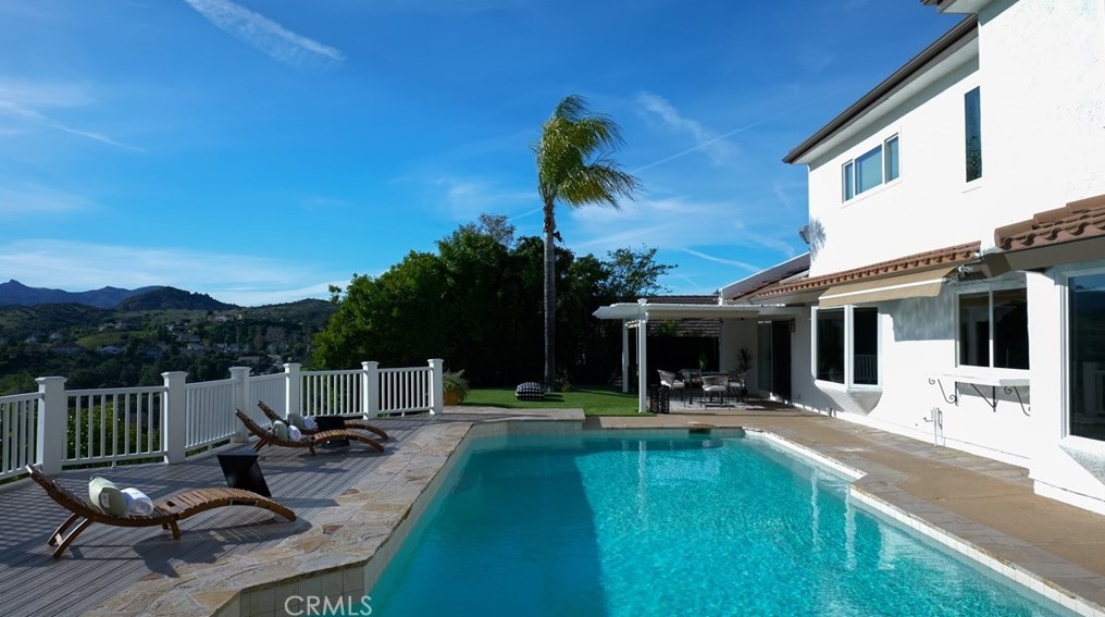 3563 Twin Lk Rdg, Thousand Oaks CA  91361-3928 exterior