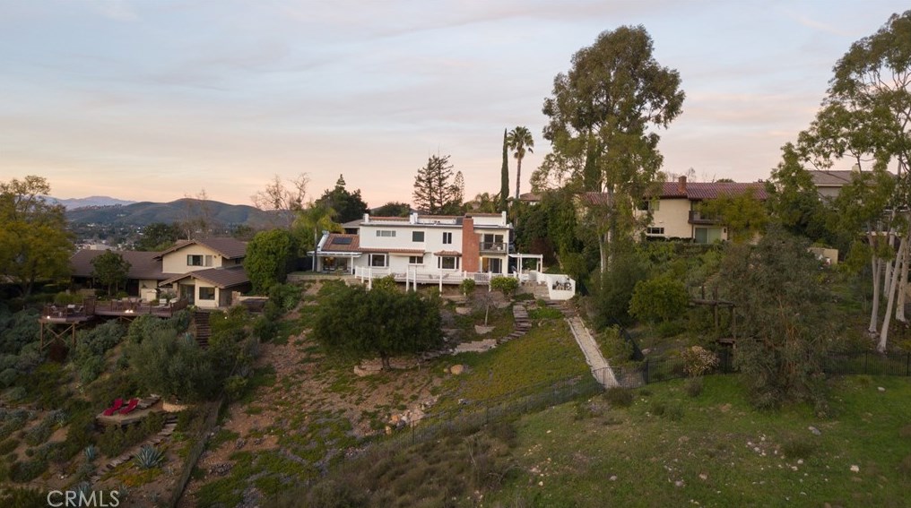 3563 Twin Lk Rdg, Thousand Oaks CA  91361-3928 exterior