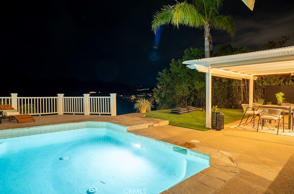 3563 Twin Lk Rdg, Thousand Oaks CA  91361-3928 exterior