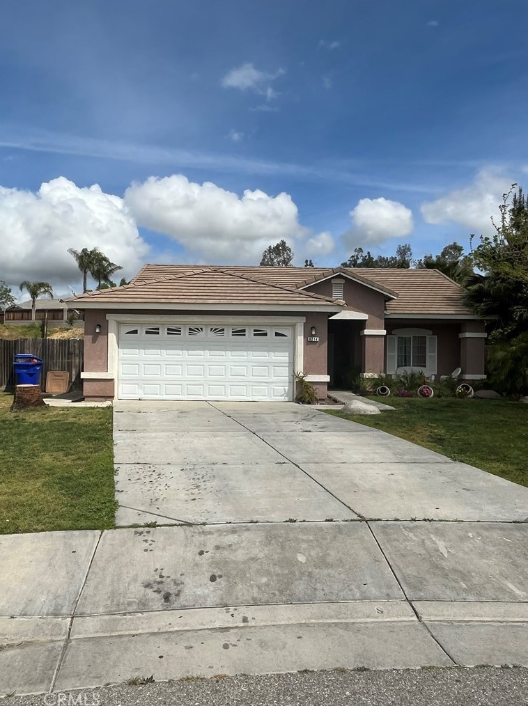 9214 Acaso Ct, Bakersfield, CA 93306-3877