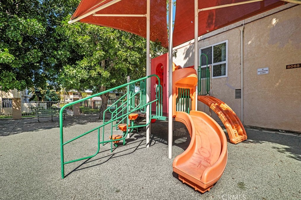 8120 Canby Ave, Los Angeles CA  91335-7513 exterior