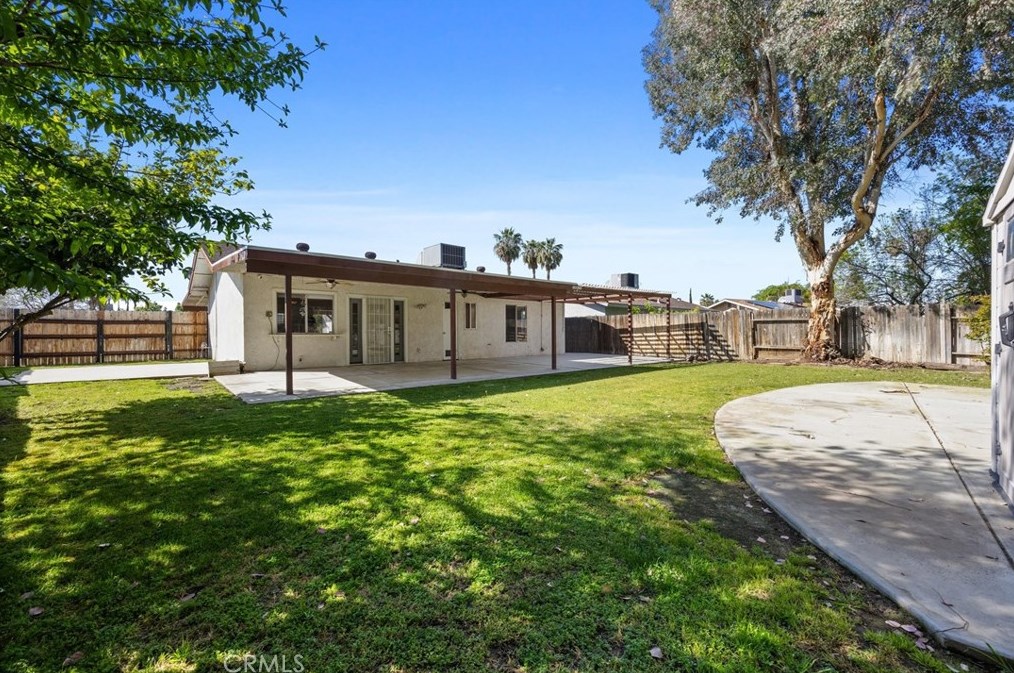 3812 Curry Ct, Bakersfield CA  93309-6272 exterior