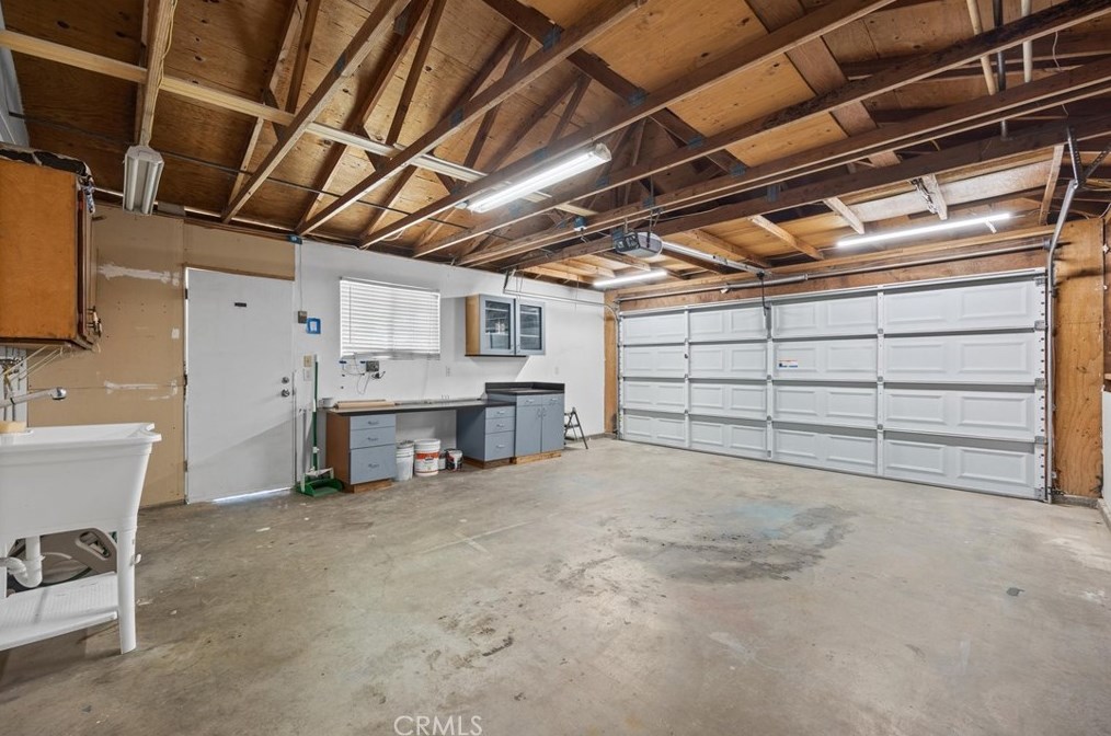 3812 Curry Ct, Bakersfield CA  93309-6272 exterior