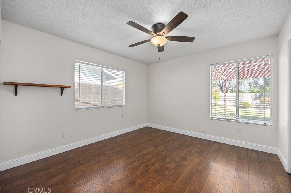 3812 Curry Ct, Bakersfield CA  93309-6272 exterior