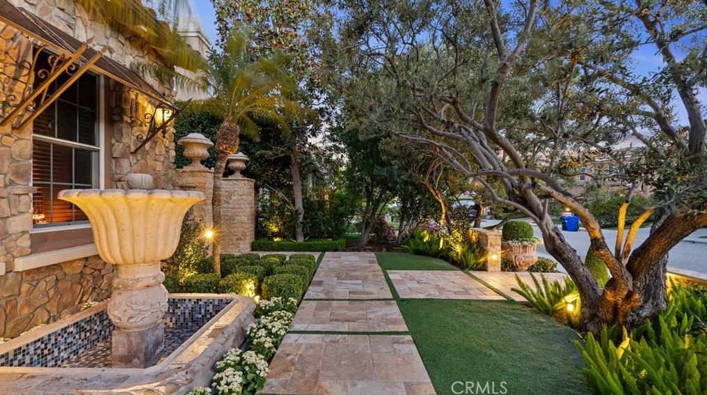 26832 Pine Hollow Ct, Santa Clarita CA  91381-0615 exterior