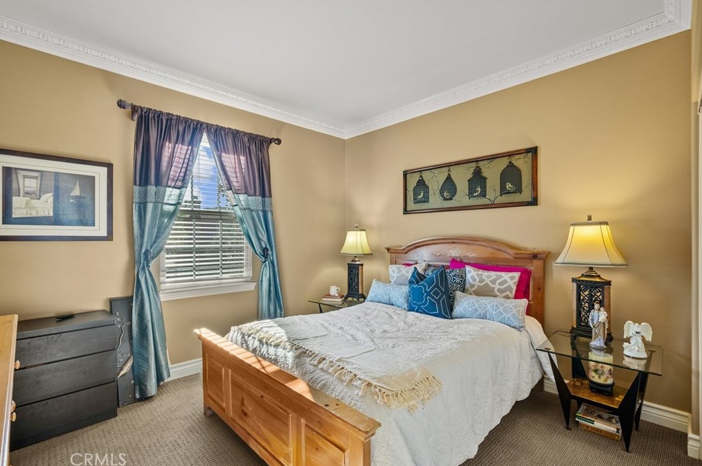 26832 Pine Hollow Ct, Santa Clarita CA  91381-0615 exterior