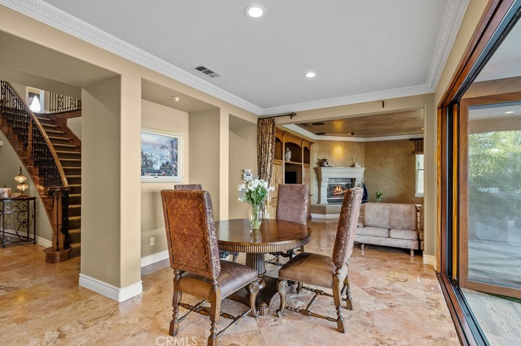 26832 Pine Hollow Ct, Santa Clarita CA  91381-0615 exterior